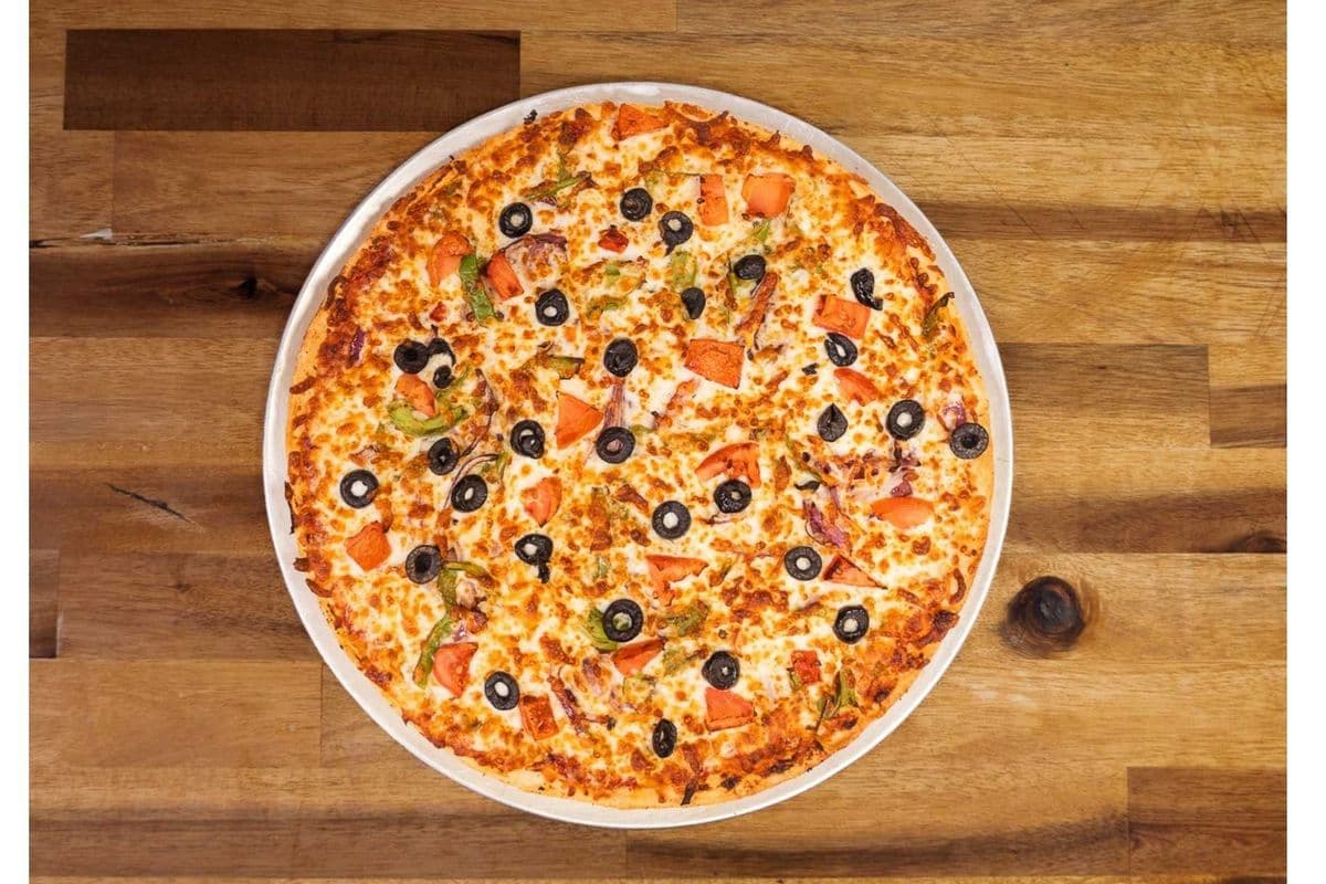 14" Large Mediterranean Pizza