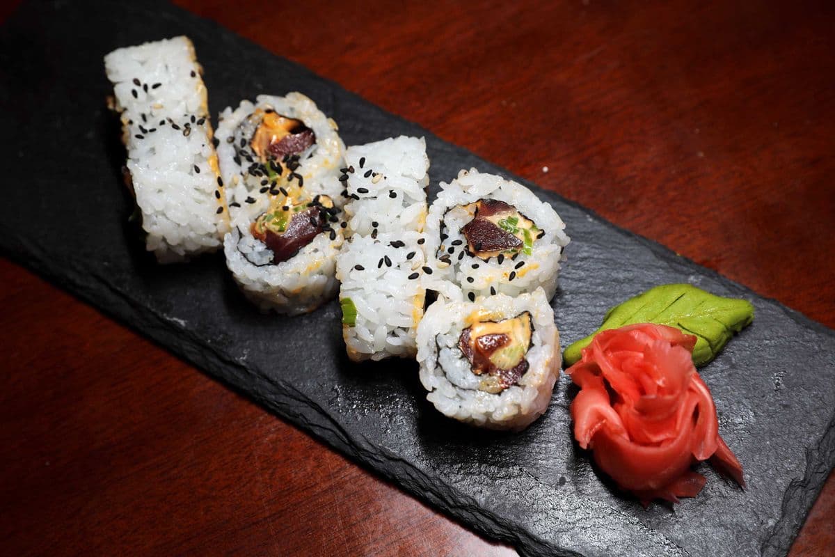Spicy Tuna Roll (8 pcs)