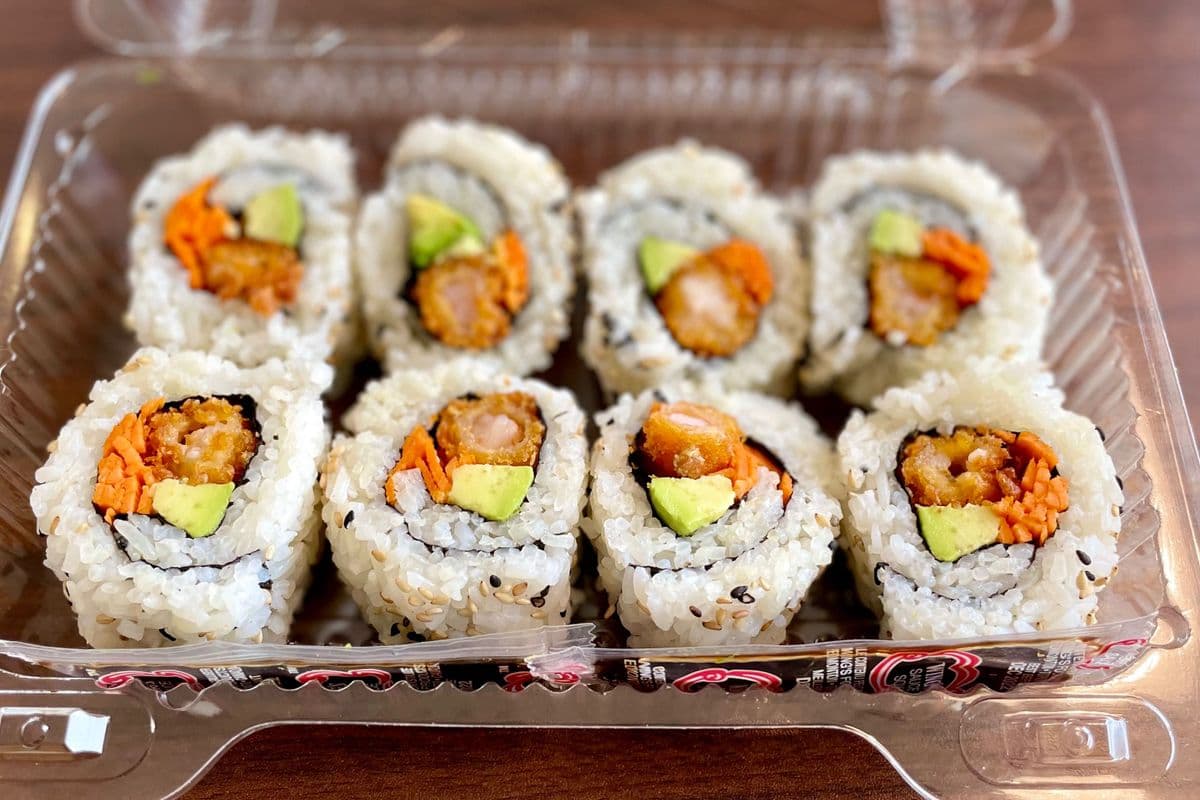 304. Shrimp Roll (8 pcs)