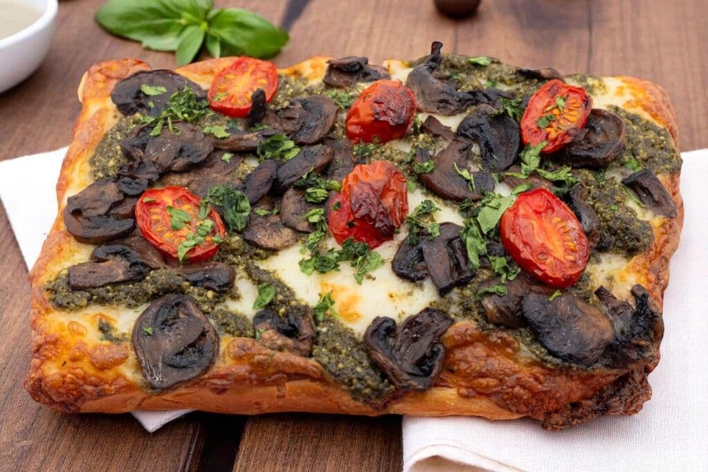 PIZZA SLICE - MUSHROOM PESTO