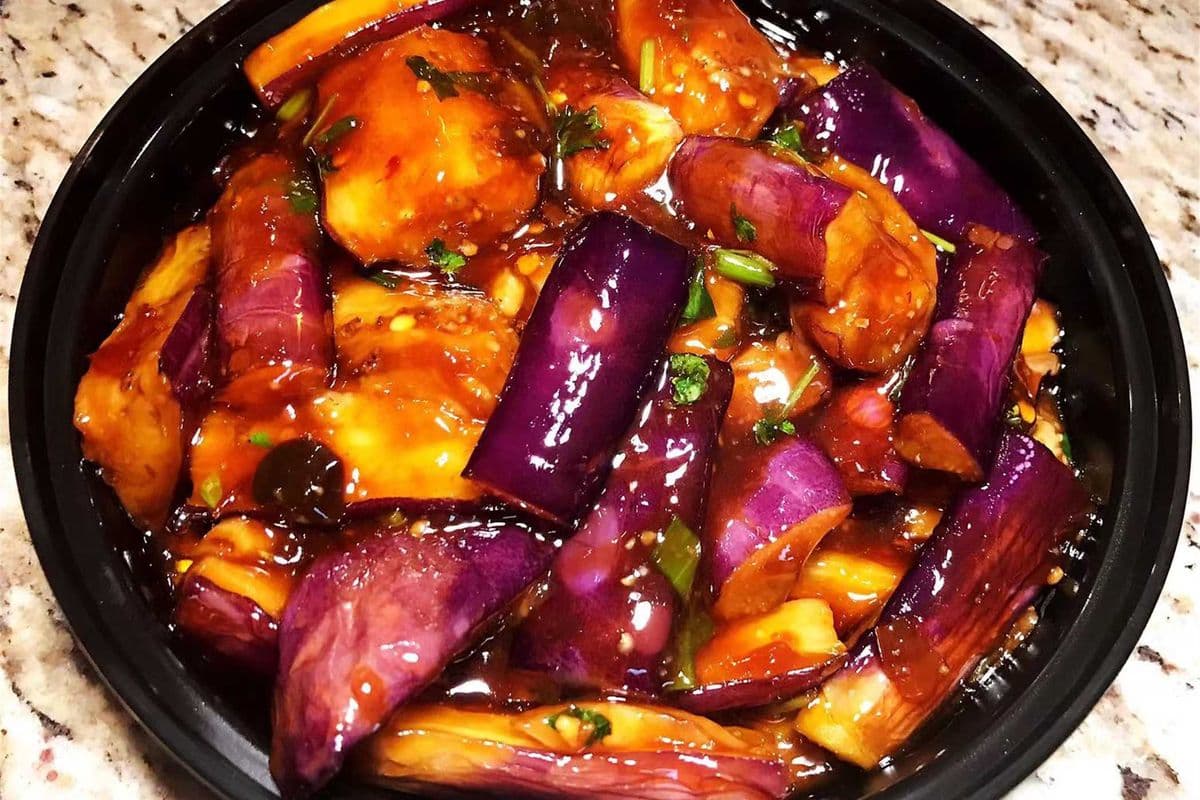 3. Sweet-and-Sour Garlic Sauce Fried Eggplant 鱼香茄子