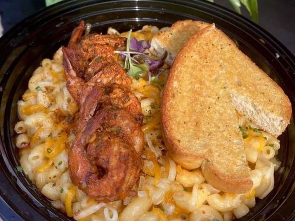 Cajun Shrimp Macaroni and Cheese