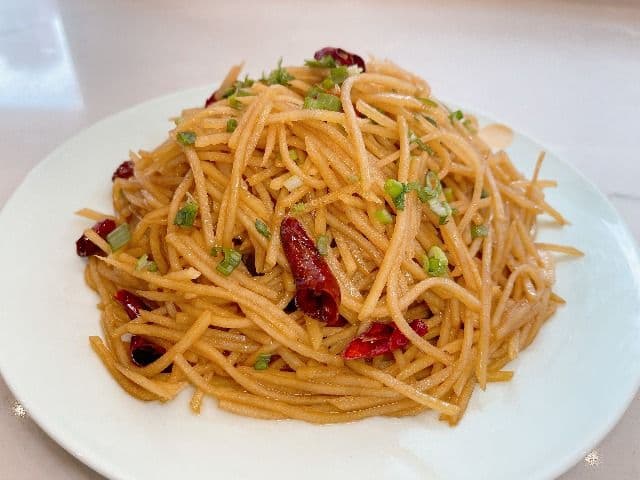 Hot and Sour Shredded Potato 酸辣土豆丝