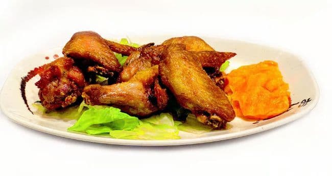 Cánh gà chiên bơ (6 morceaux) / Cánh Gà Chiên Bơ (6 pieces) Cánh gà chiên bơ (6 morceaux) / Cánh Gà Chiên Bơ (6 pieces