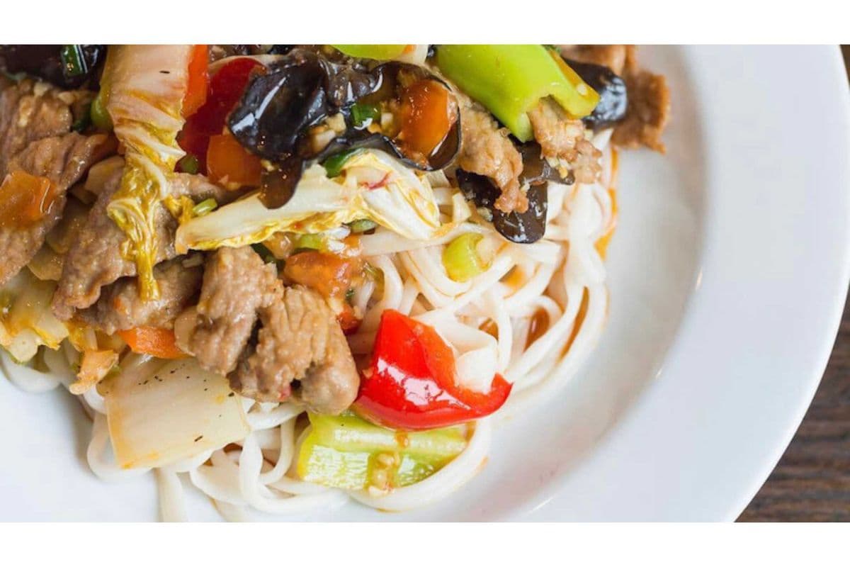 Uyghur Laghman 过油肉拌面