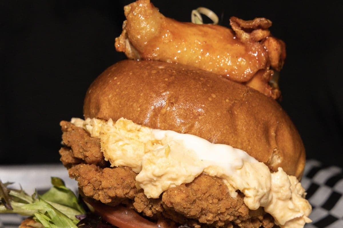 Crispy Chicken Popper Burger