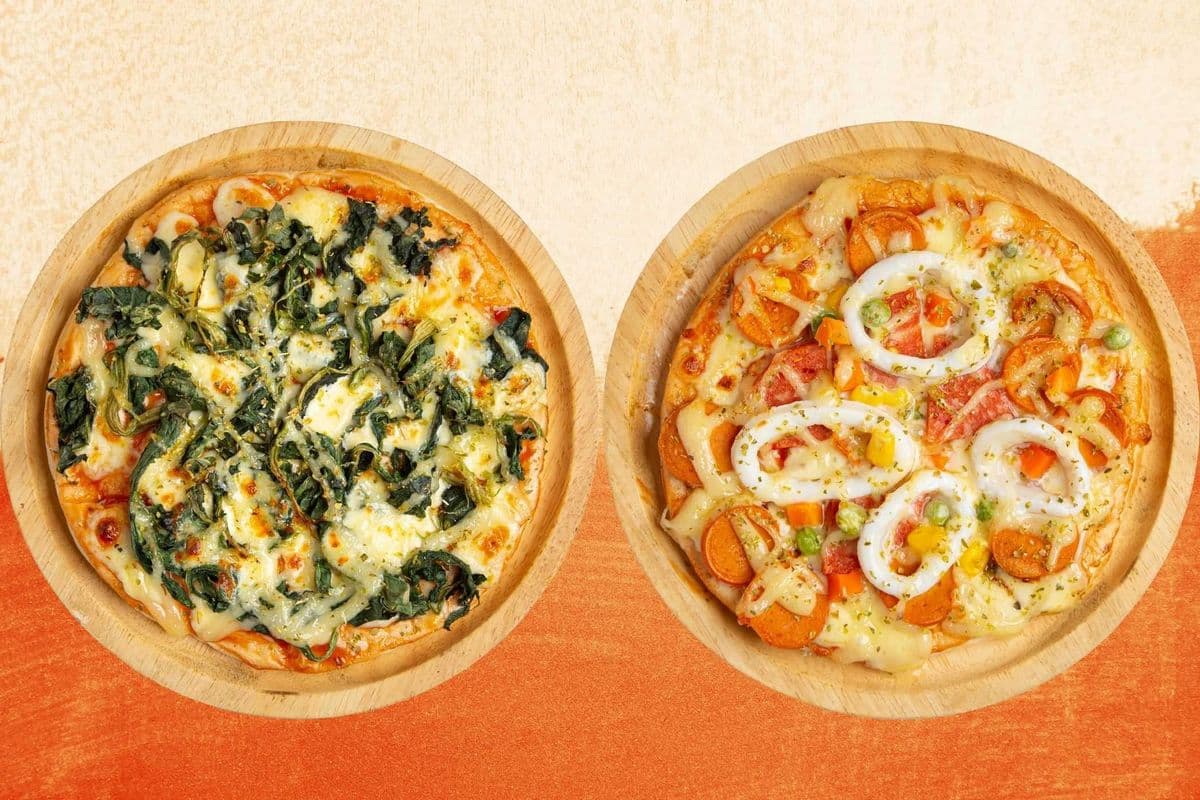 2 Large Canadian Pizzas Deal (2 free Dips)