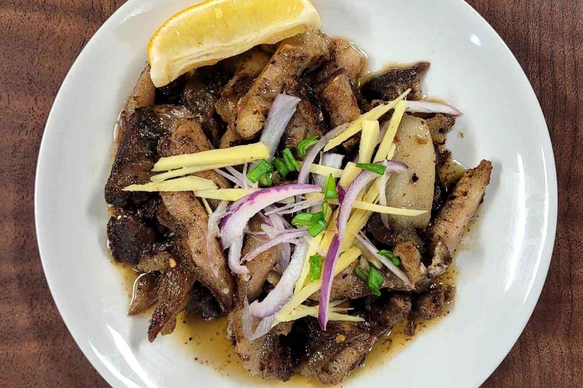 Dinakdakan