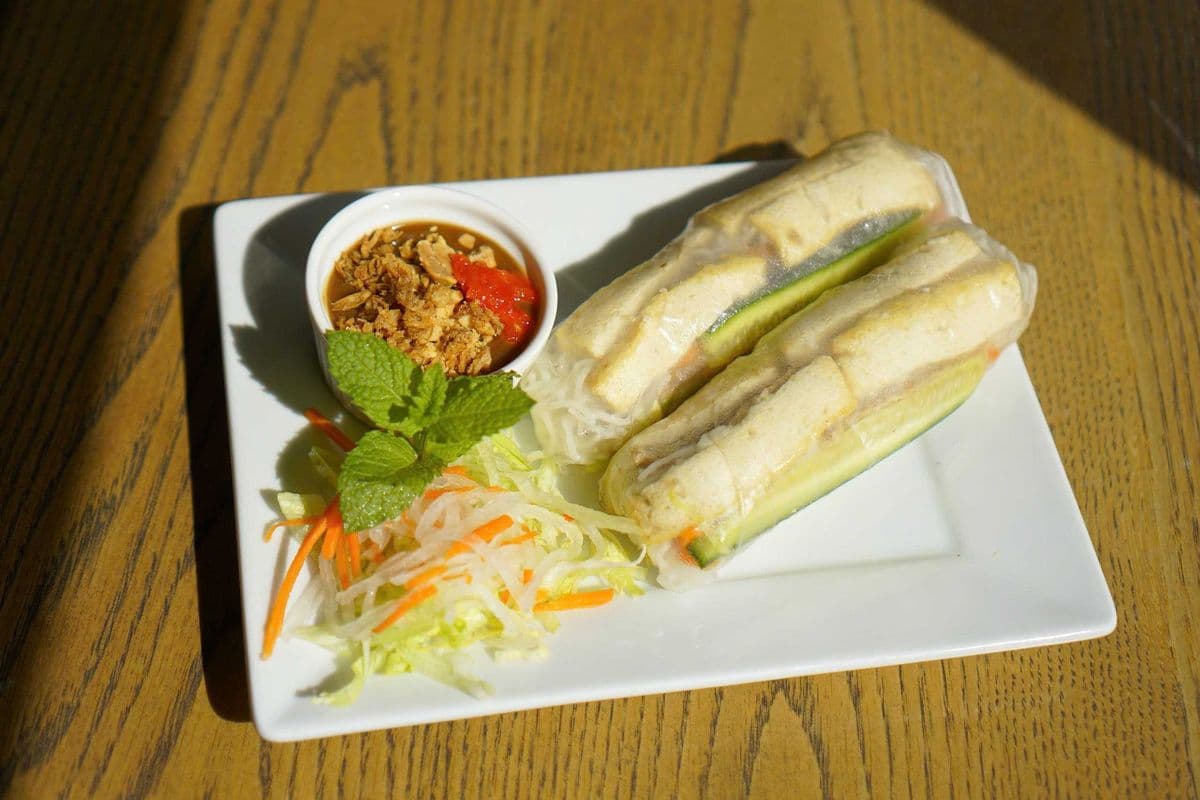 V2. Tofu Fresh Roll (2pcs) / Gỏi Cuốn Dậu Hũ