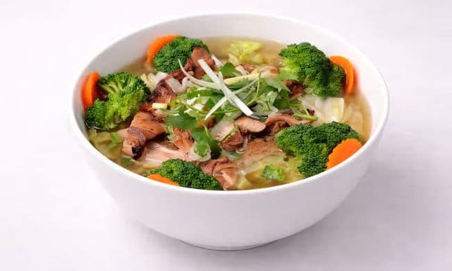 S2. Phở Gà Rau