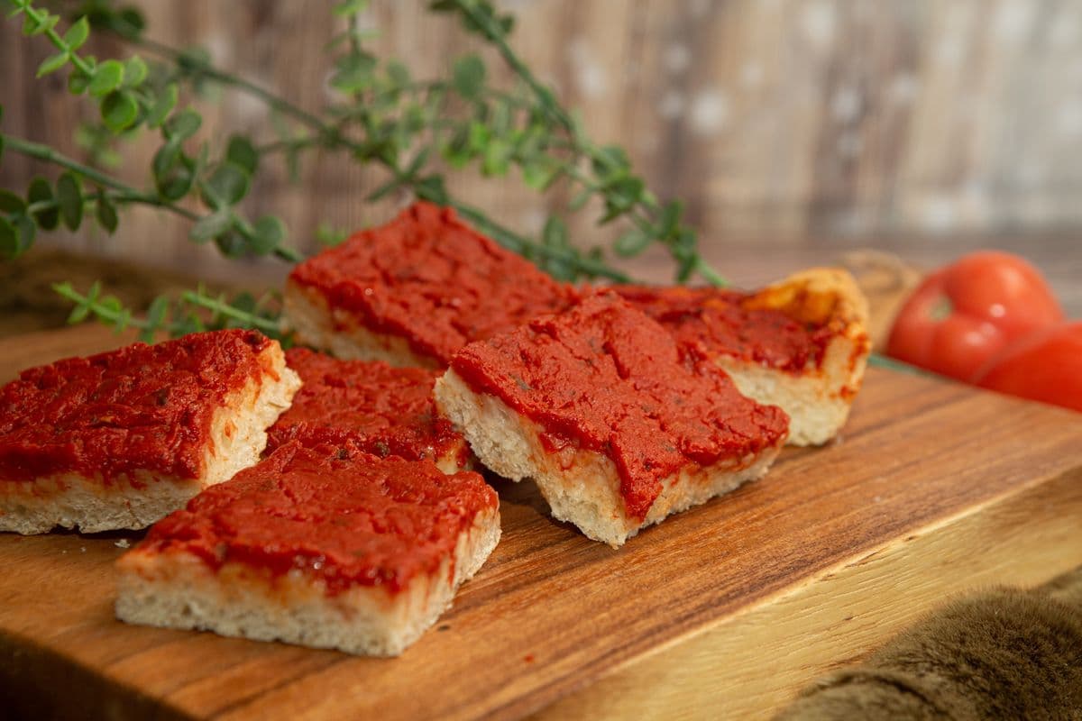 Pizza un quart aux tomates