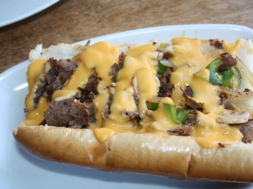 Sous-Marin Steak Philly/ Philly Steak Submarine