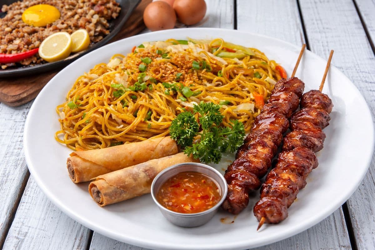 BBQ Meal - Pancit Canton / Pork