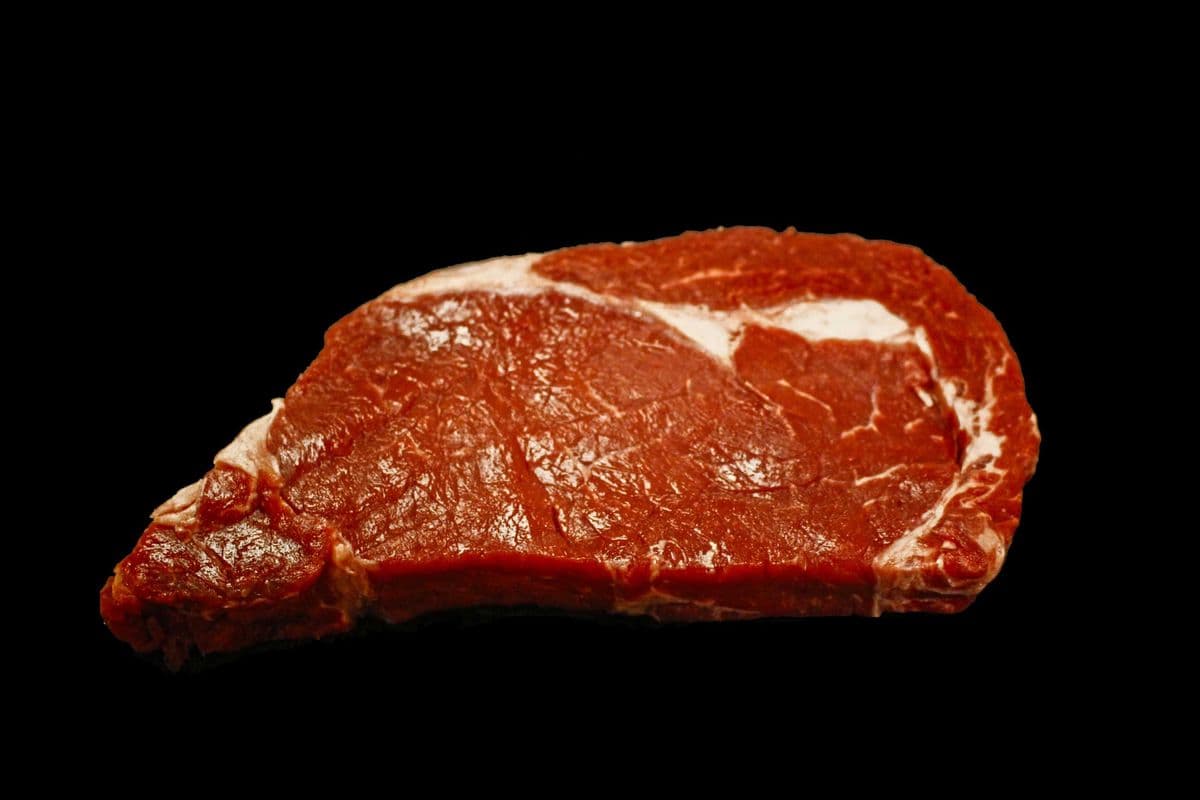 10-12oz Ribeye Steak (10-12oz)