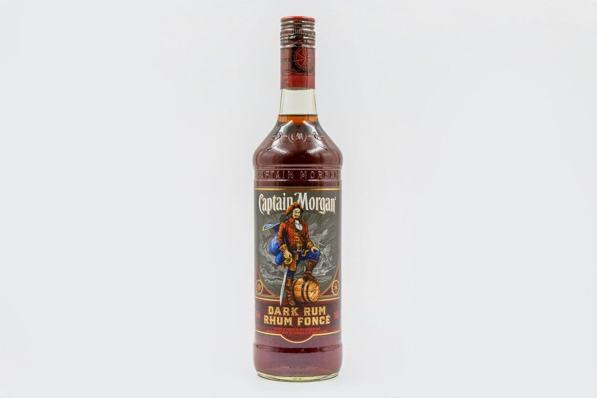Captain Morgan Dark Rum (750 ml) (1 x 750ML)