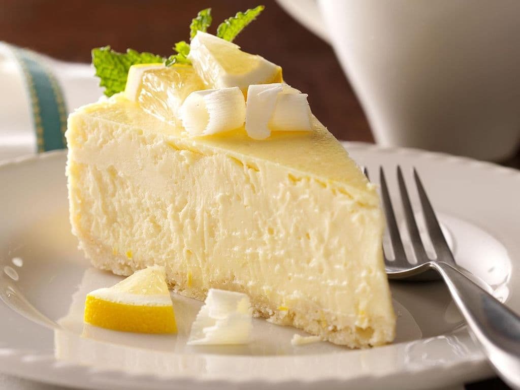 WHITE CHOCOLATE LEMON CHEESECAKE