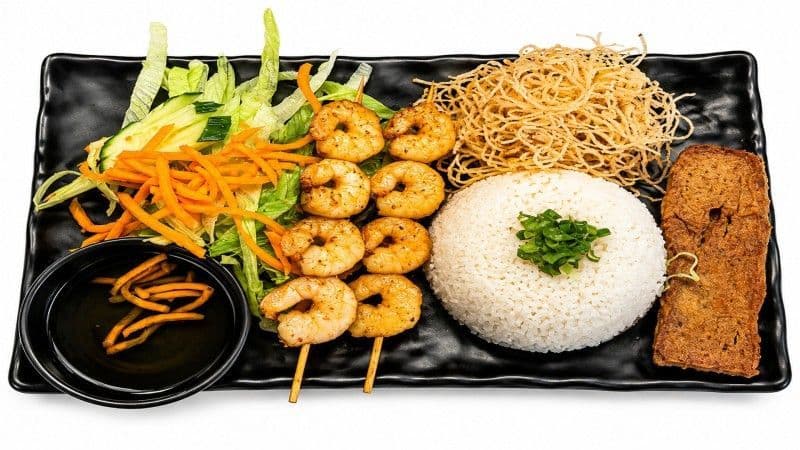 C30 - SHRIMP SKEWER ON RICE