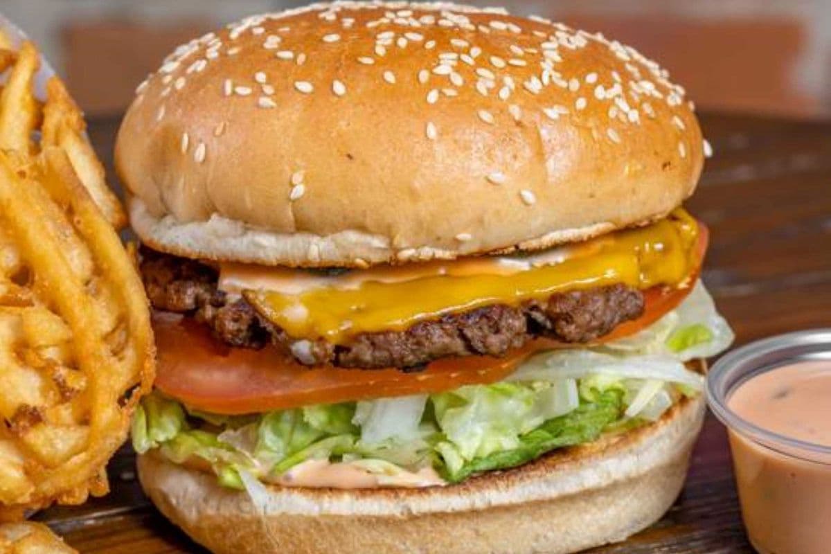 Single Burger with Cheese