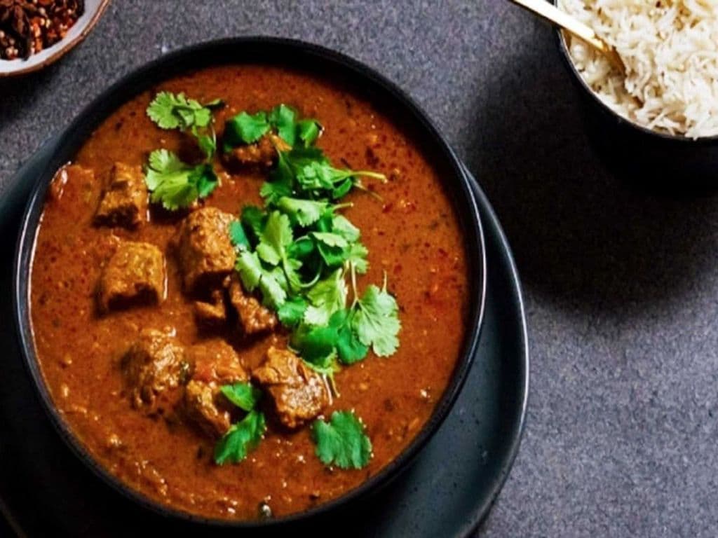 Lamb or Beef Vindaloo ( choose meat)