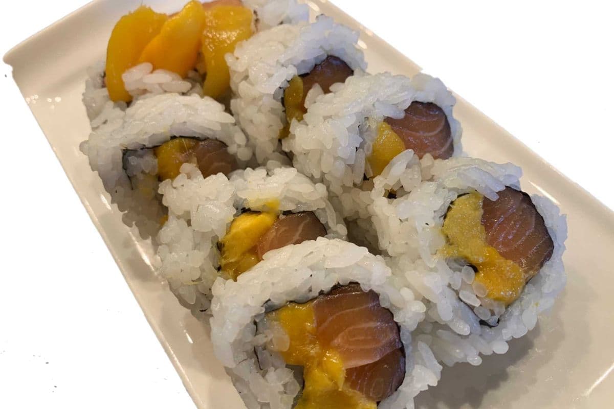 Salmon & Mango Roll