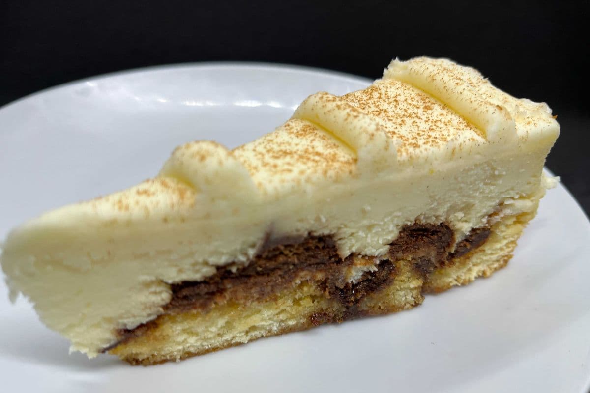 Cinnamon Bun Cheesecake