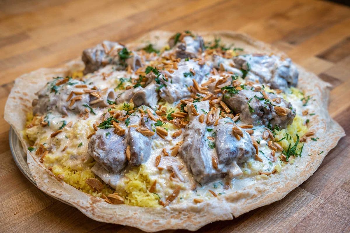 Jameed Mansaf (Jordanian Mansaf) for four people