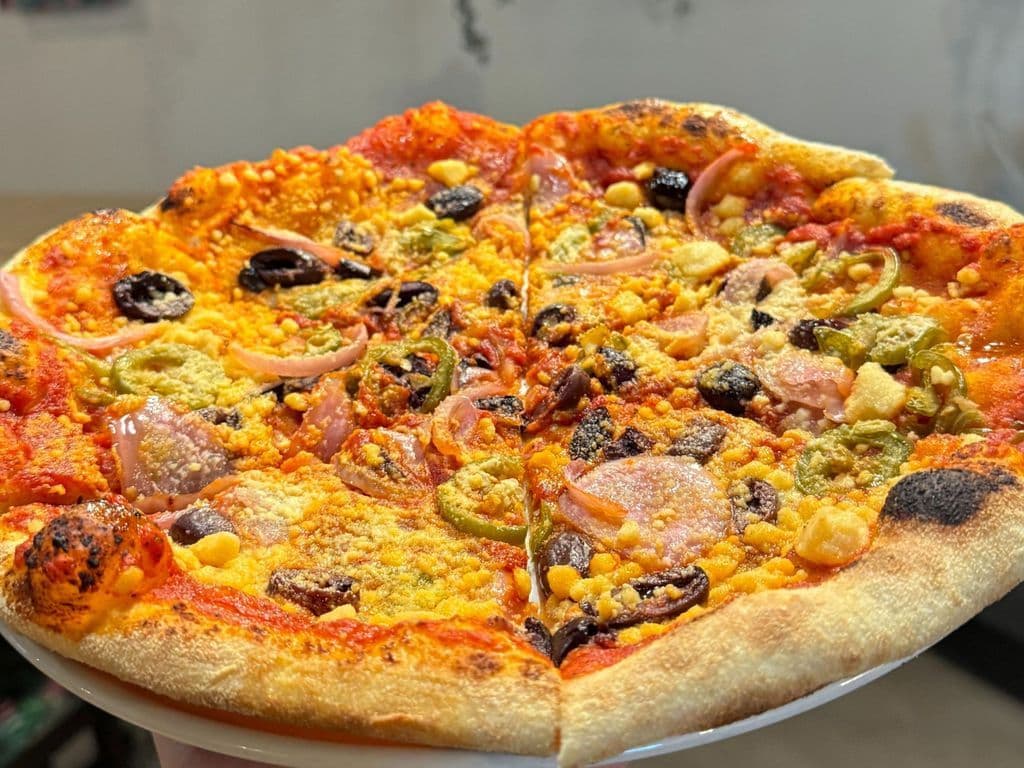 Mediterranean Pizza