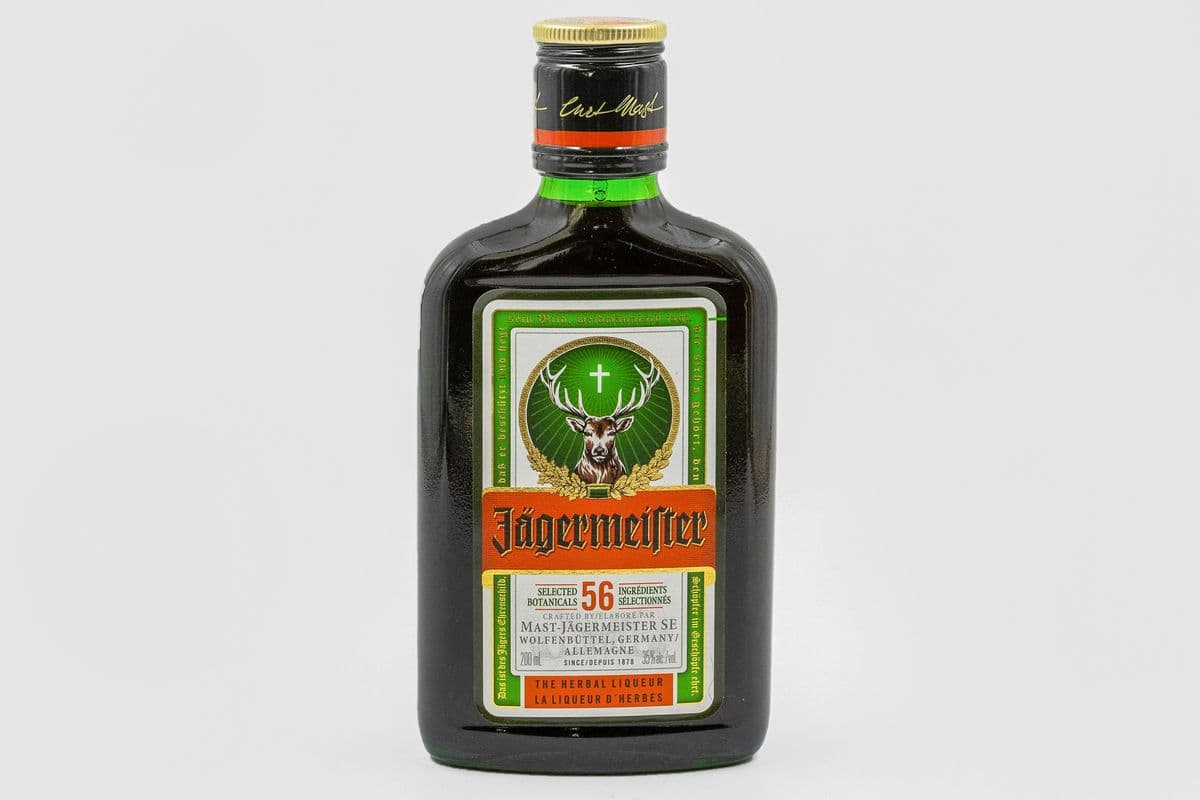 Jagermeister Liquor (1 x 200 ml)