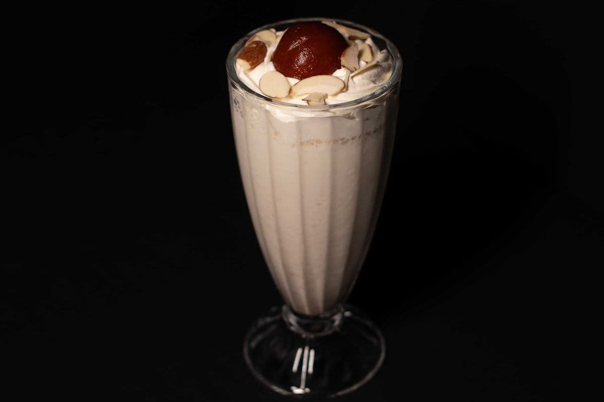 Gulab Jamun Shake