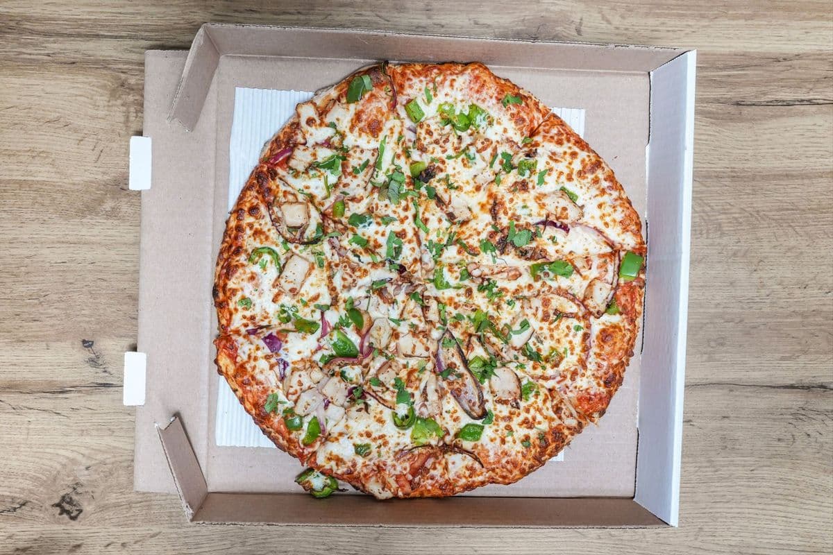 Large Deluxe Pizza
