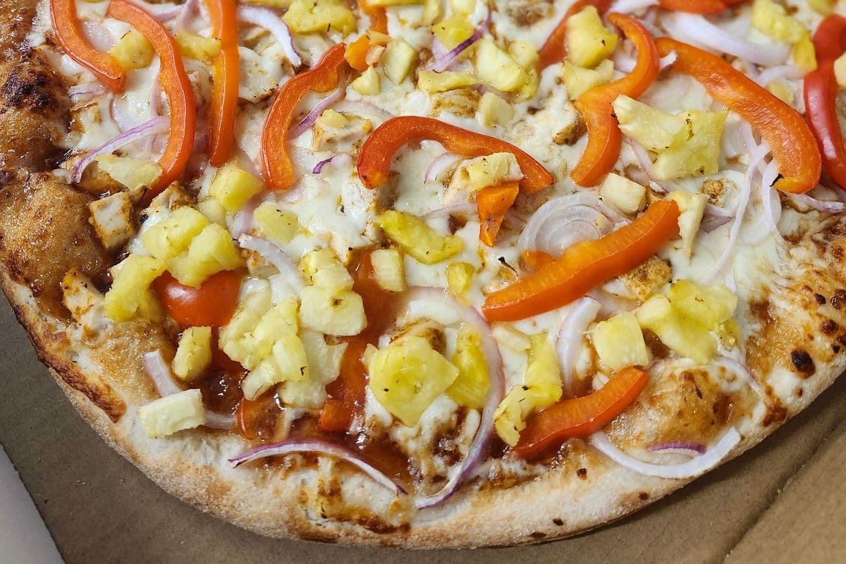 25. 16" Extra Large Thai Sensation Pizza