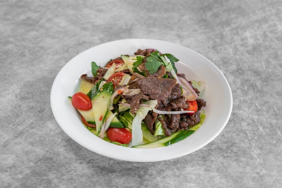 #6. Grilled Beef Salad