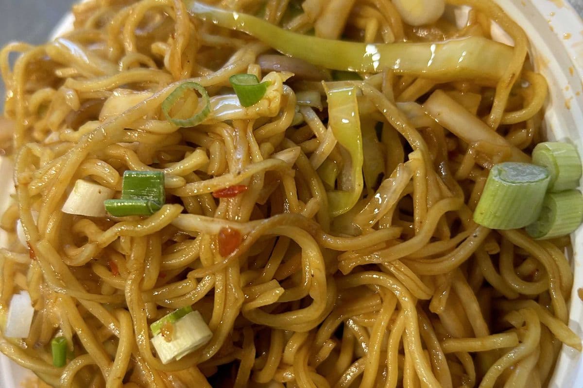 Veg Hakka Noodles