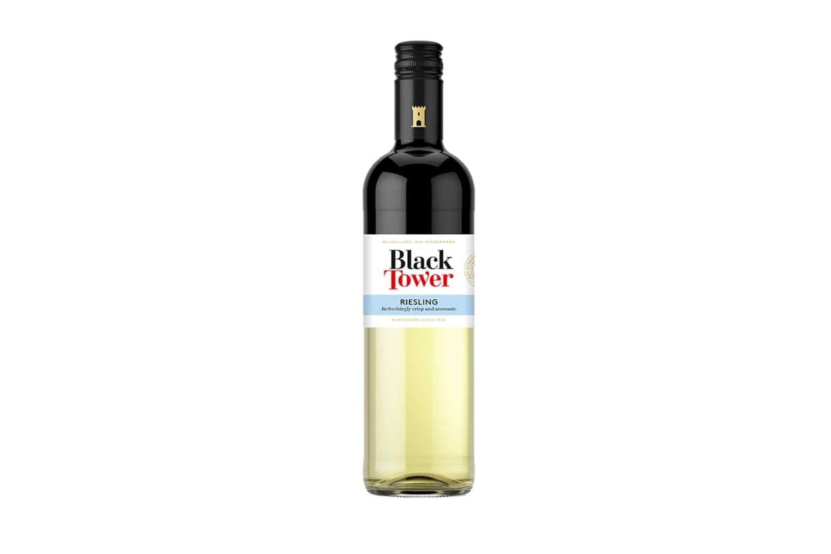 716681. BLACK TOWER RIESLING (1 x 750ML)
