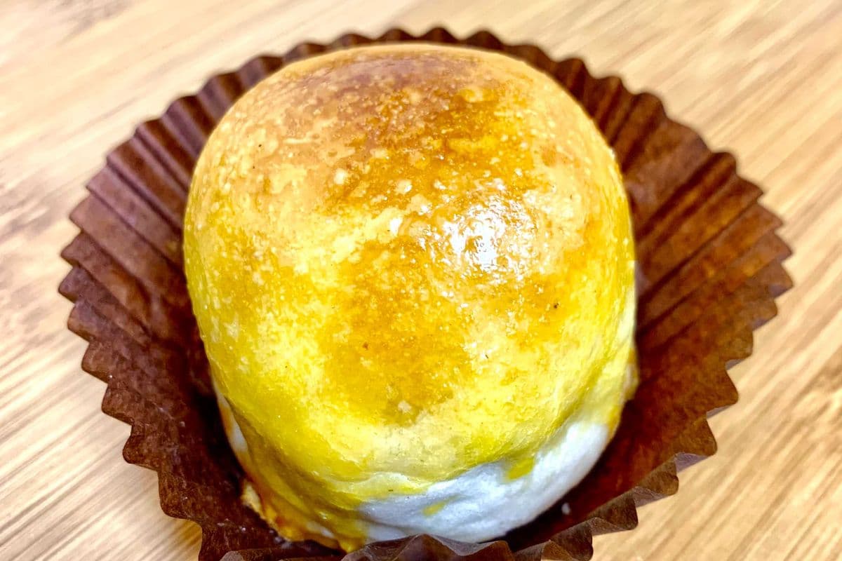 Lotus Seed Egg Yolk Pastry