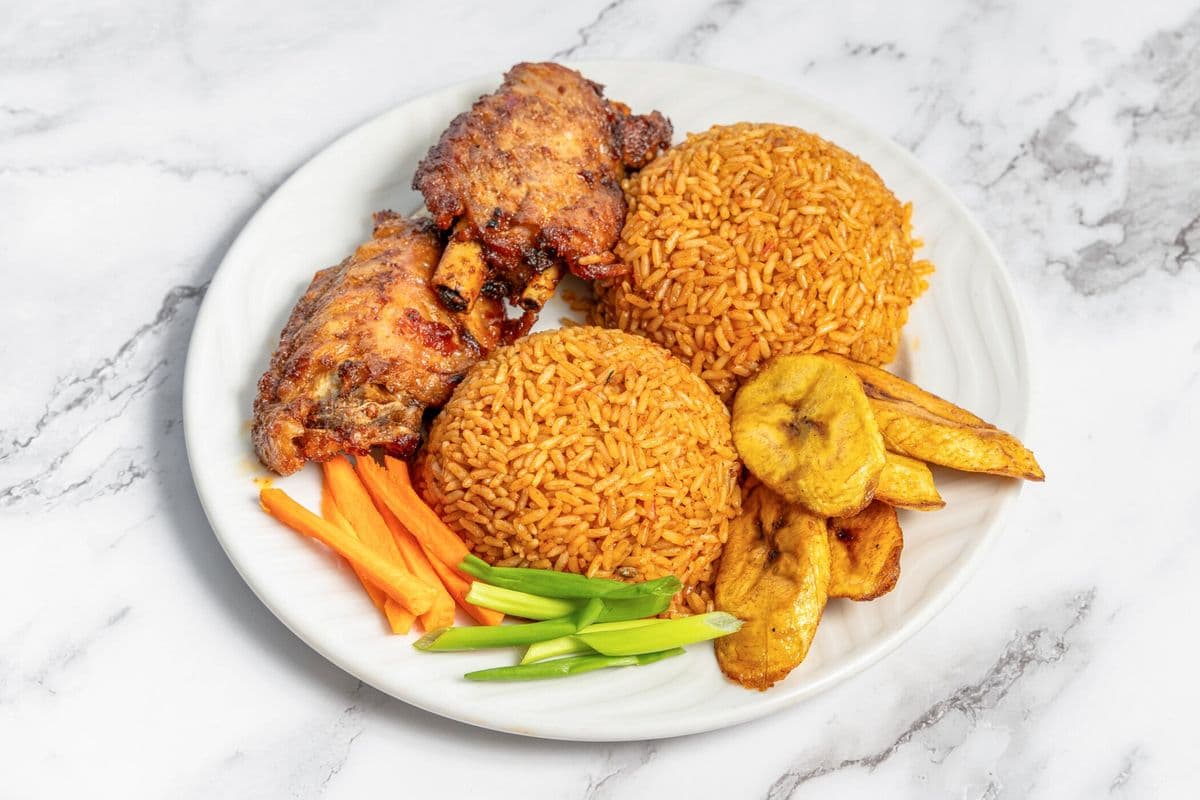 Jollof Rice with Beef (2pcs)
