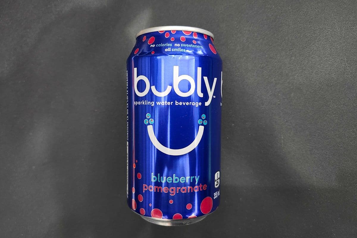 Nouveau! Bubly d'eau pétillante Bleuet Grenate / Sparkling Water blueberry pomegranate