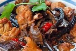 Mushroom and Chicken Stew ⼩鸡蘑菇