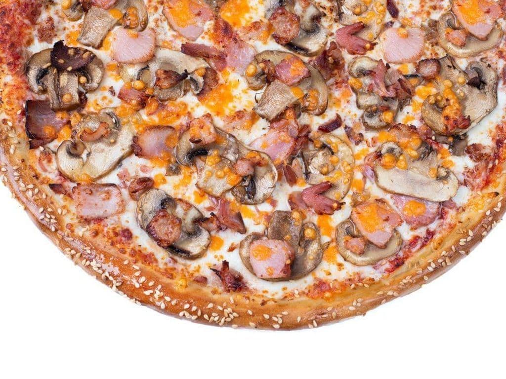 Medium Canadian Pizza