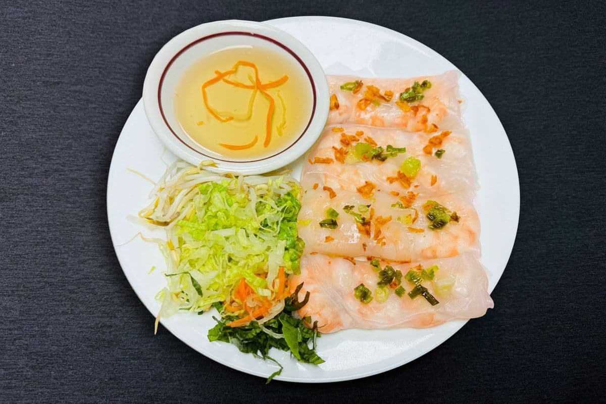 8. Shrimp Steamed Rice Roll (Bánh Cuốn Tôm) (4pcs)