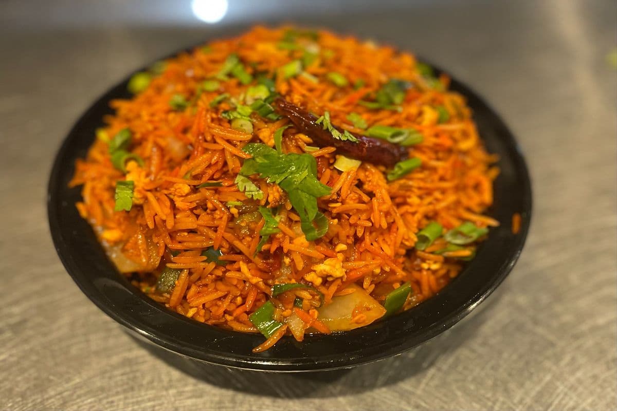 Veg. Chilli Garlic Fried Rice (16oz)