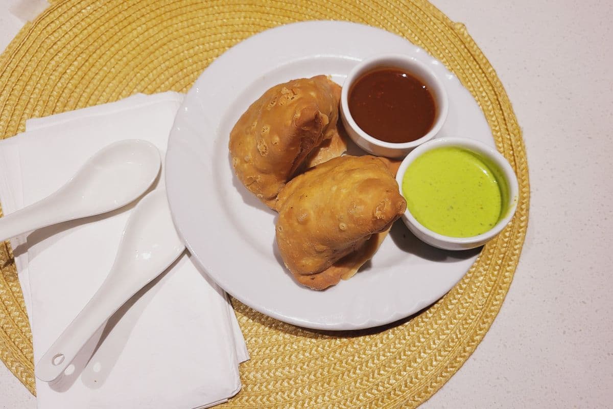 Vegetable Samosa (1 pc)