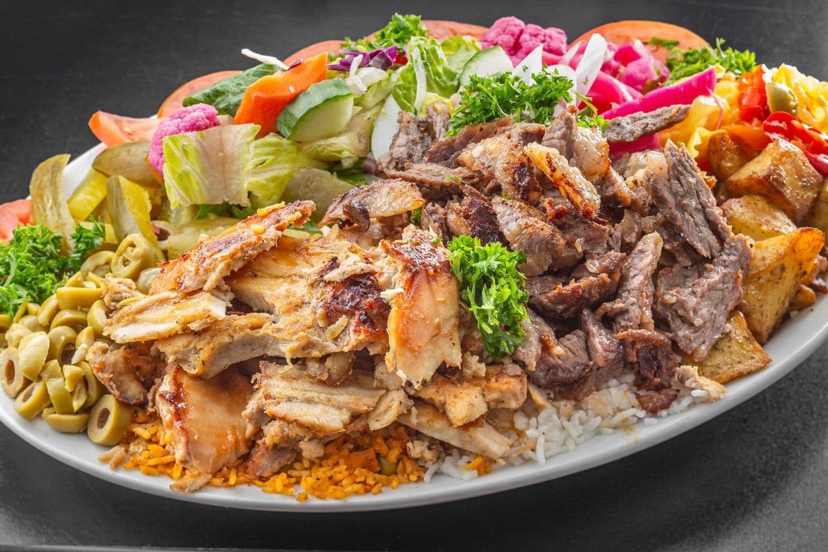 Assiette Shawarma Mixte / Mixed Shawarma Plate