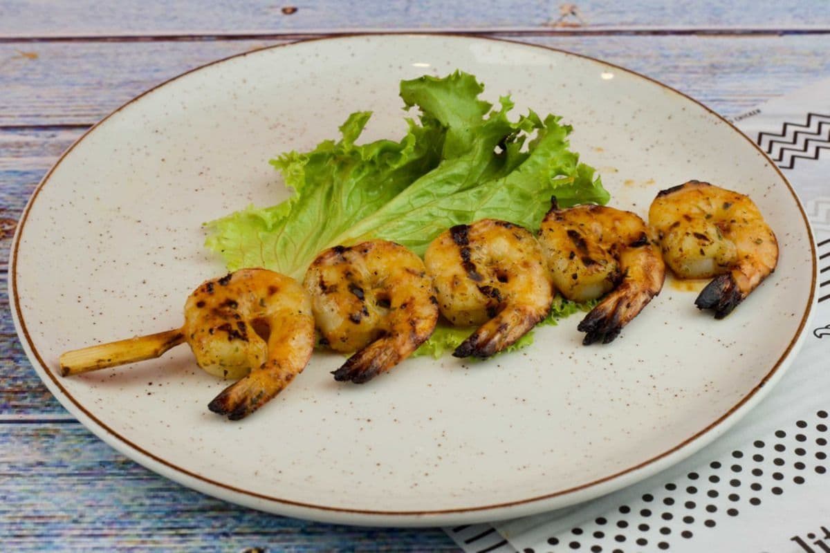 Single Shrimp Skewer with One Regular Side