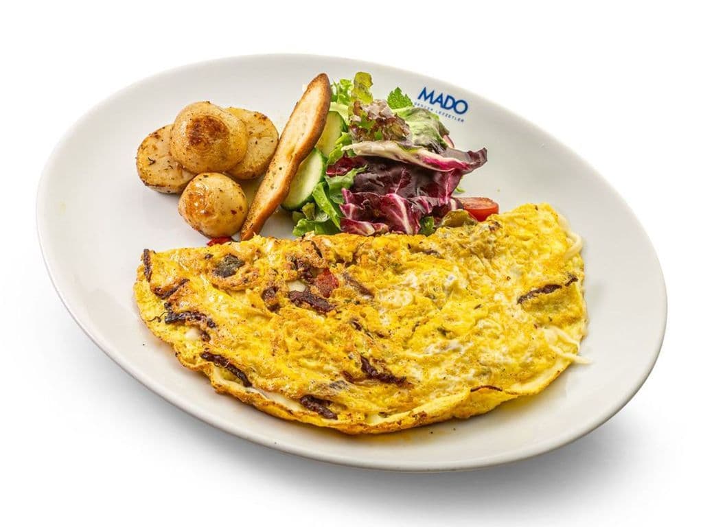 Omelette with Sujuk