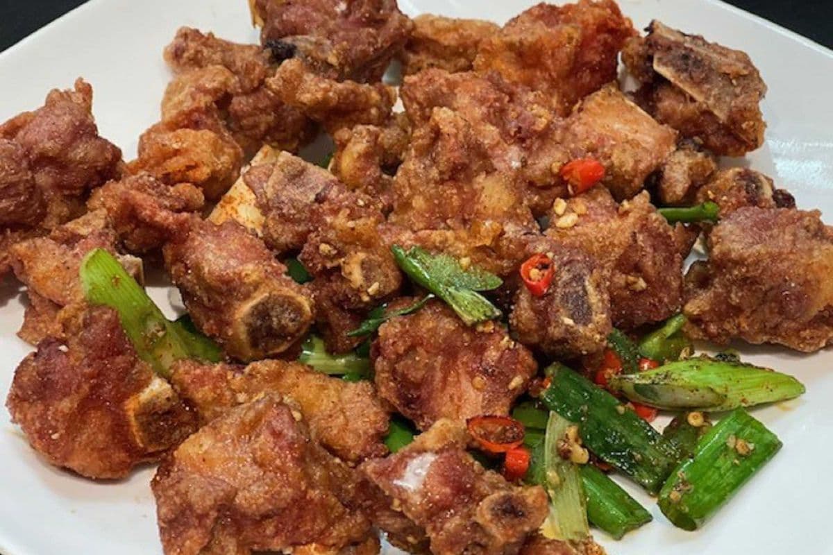 P8. Spicy Salted Spare Ribs