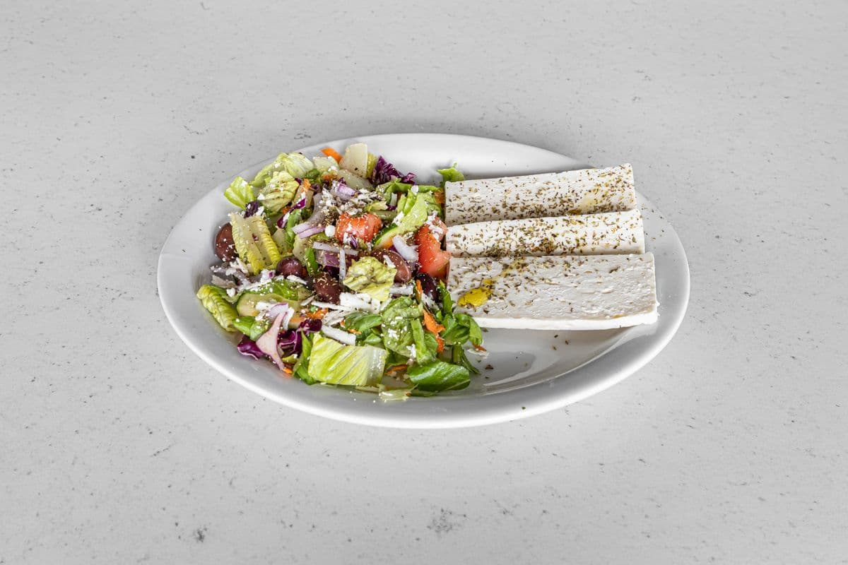 Large Salade grecque avec poulet / Greek Salad with Chicken