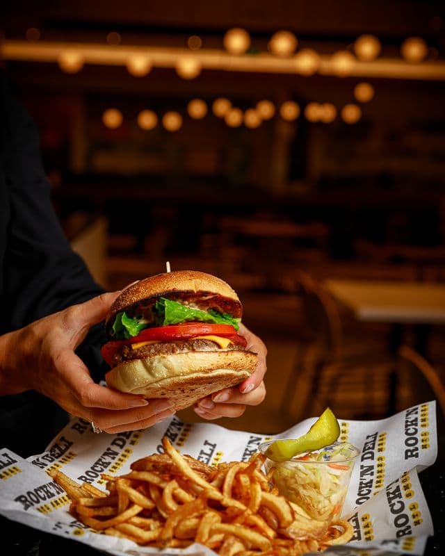 Rock N Deli Boss Burger