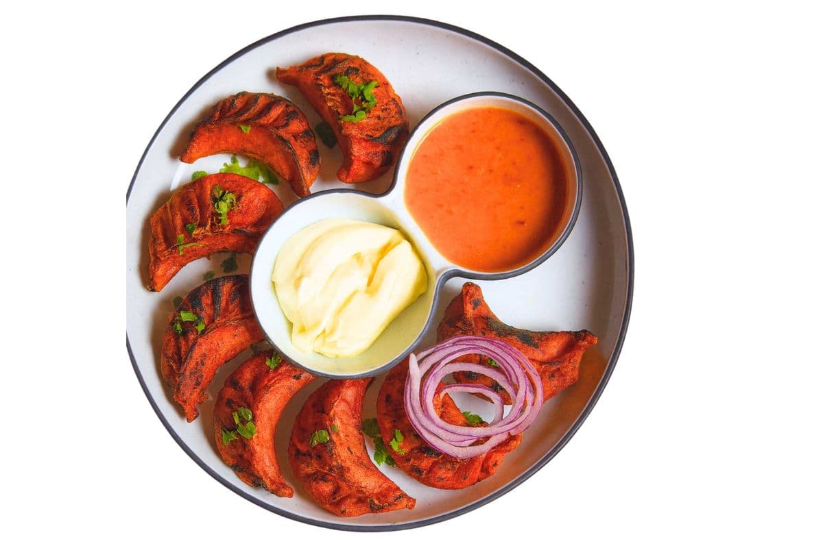Tandoori Mix Veg Momos (8 pcs)