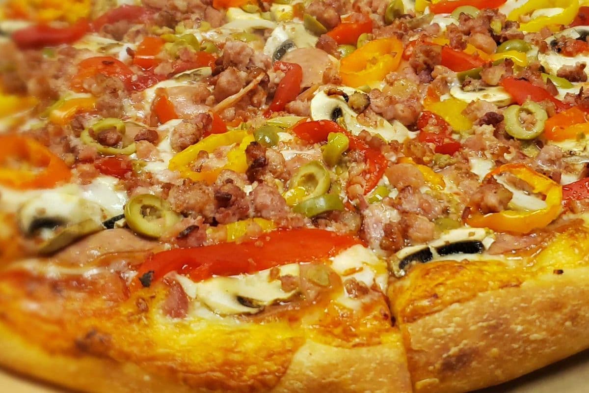Medium Volcano Works' Pizza